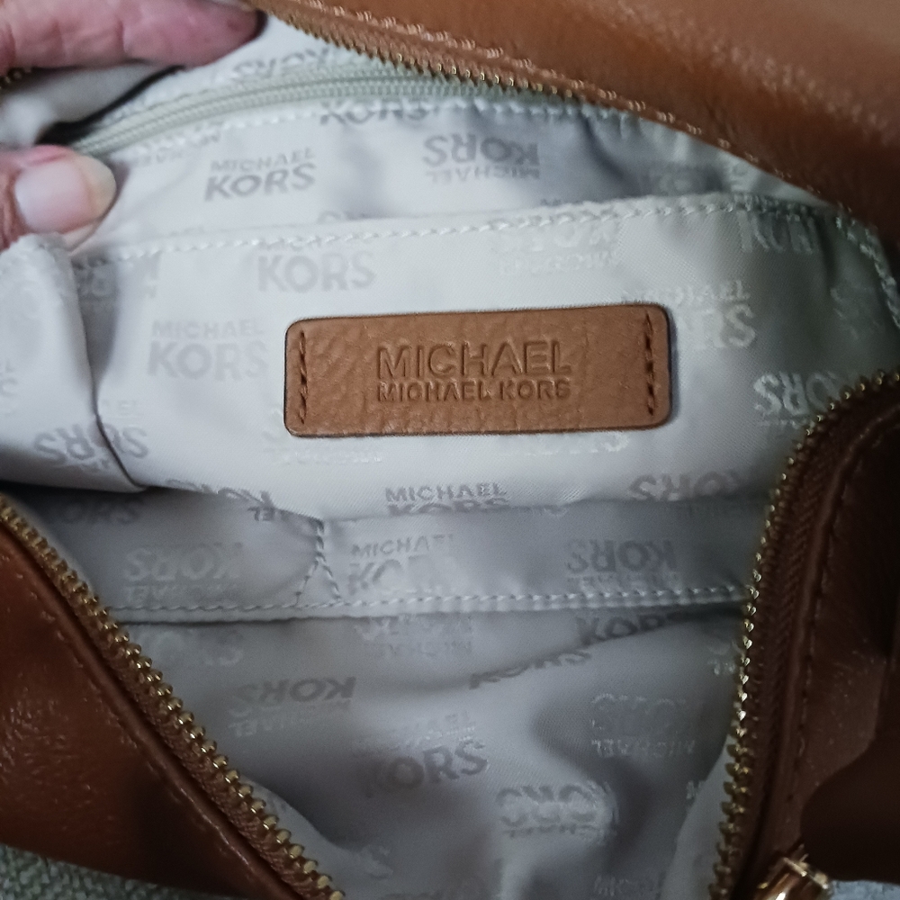 Michael Kors brown soft genuine leather bucket bag - Picture 10 of 14